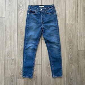 LEVI'S | Medium Wash Wedgie Skinny Jeans